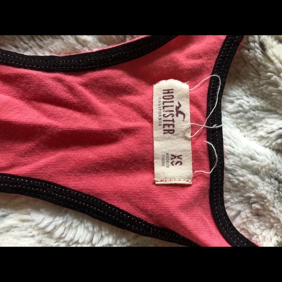 Lot of three tank tops - Picture 8 of 8